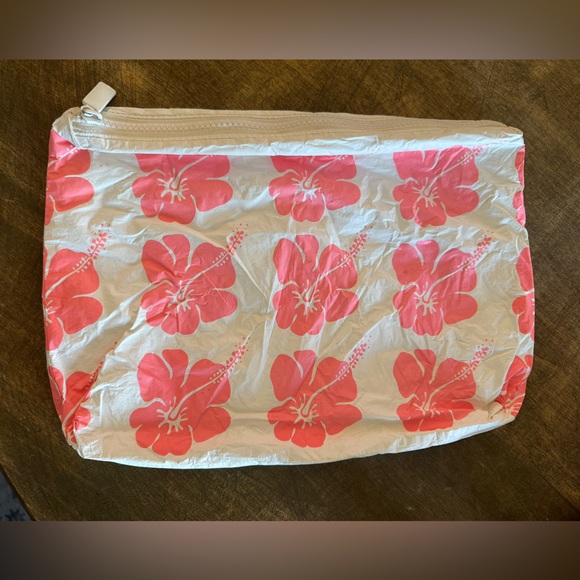 ALOHA Collection Mid Pouch *Discontinued Print* - Picture 2 of 2